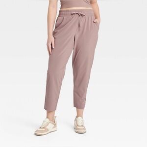 NWT ALL IN MOTION XS XL & 3X women’s woven tapered pants sizeXS  XL & 3X  ✨